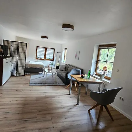 Ruhiges Ferienzimmer Mit Eigenem Bad Am Waldrand Accommodatie bij particulieren Urbach-Kirchdorf